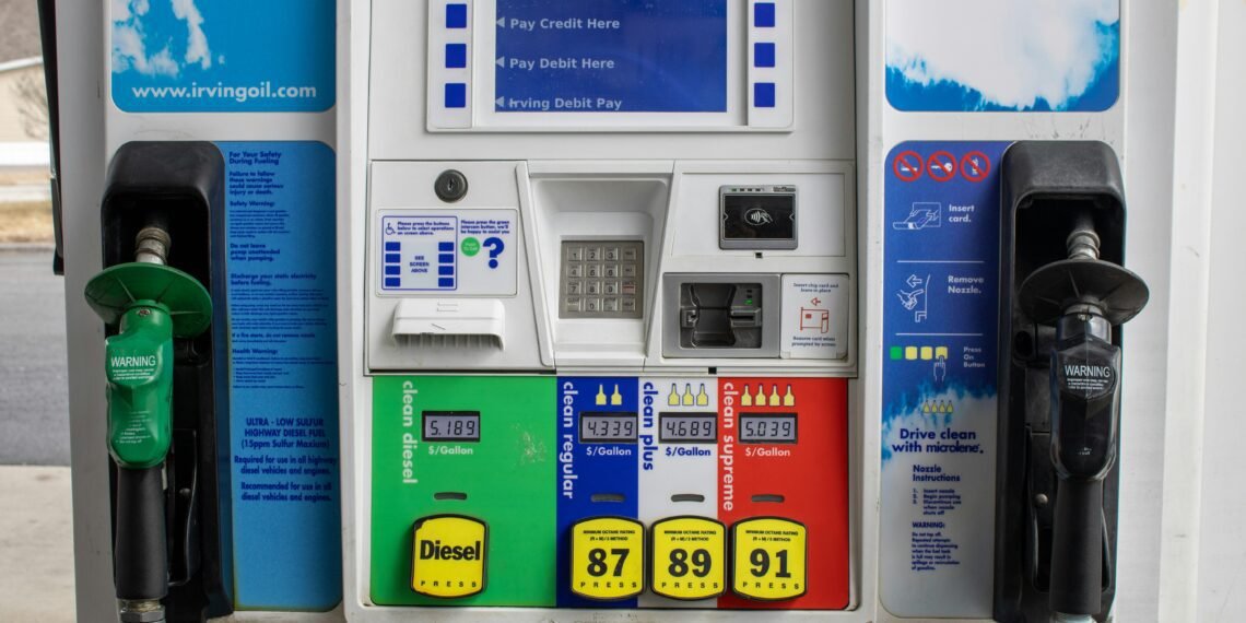 US To Investigate Energy Companies As Trump Alleges Petrol Price Gouging