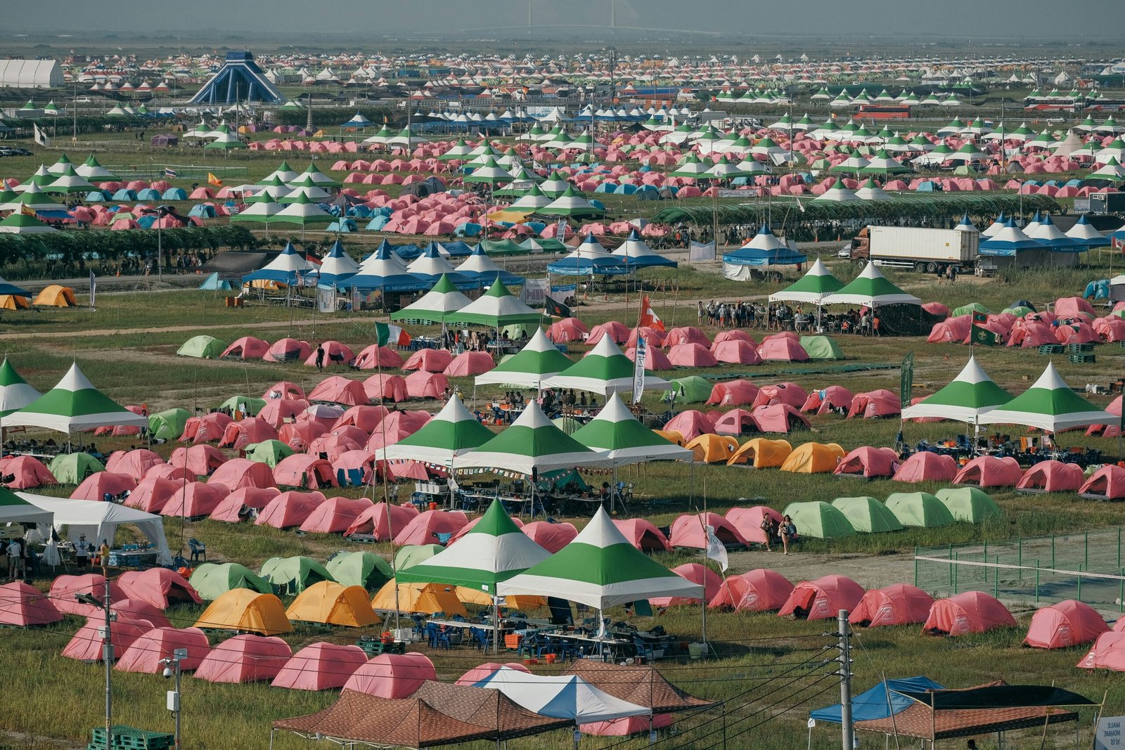 Severe Heatwave Prompts Alcohol Ban at Festival Events in France