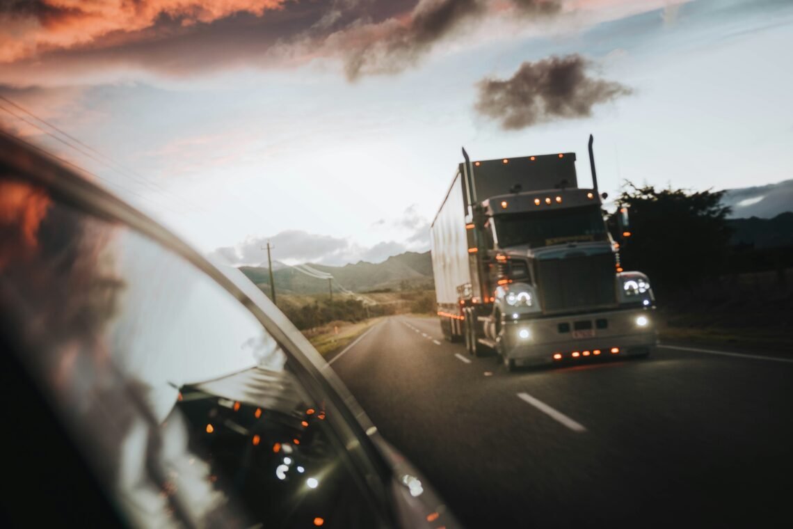 US Border Patrol Nabs 30 Indian Truck Drivers Working Illegally in Arizona