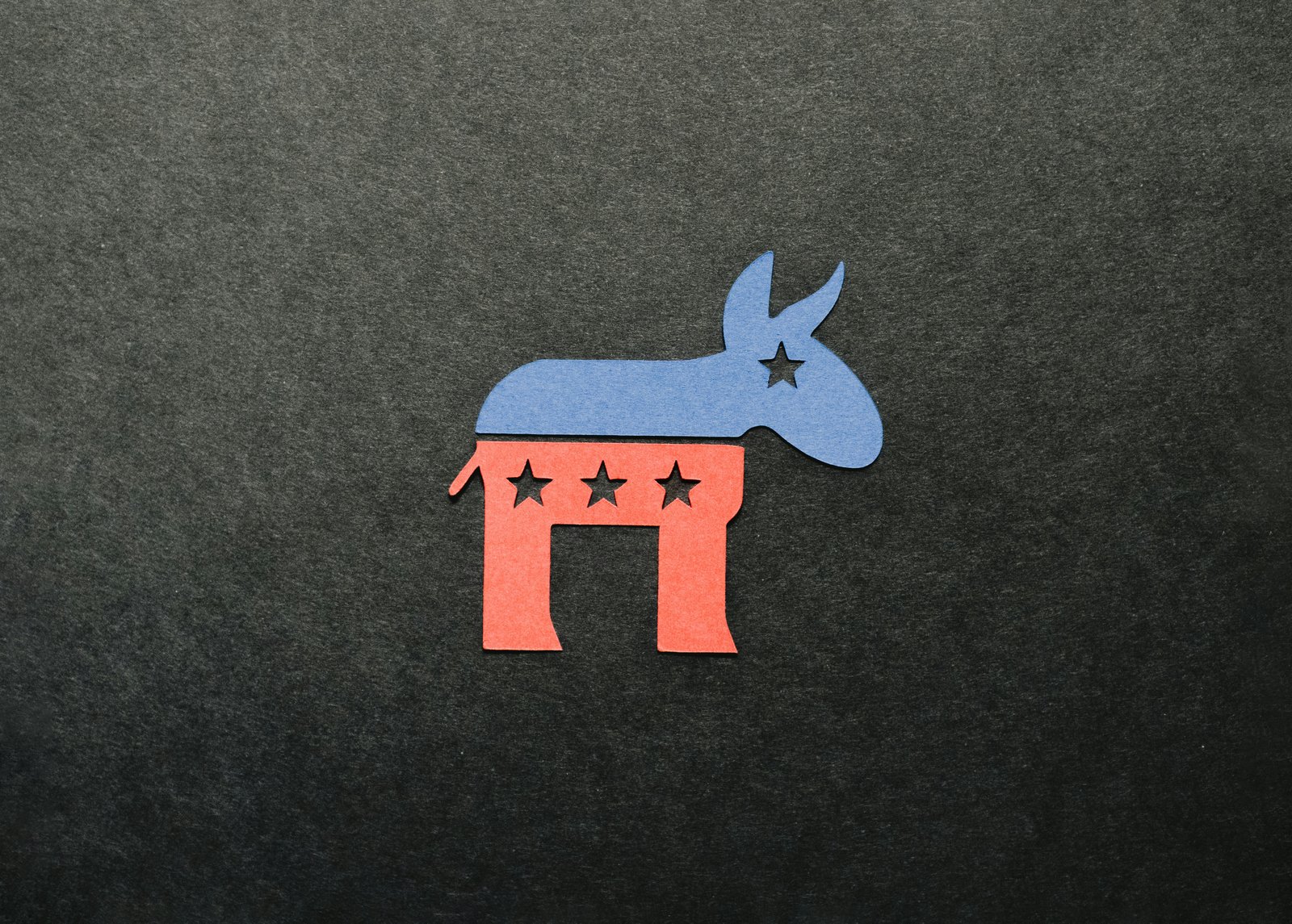 Red vs. Blue Lifespan: Why Democrats Now Live Longer Than Republicans