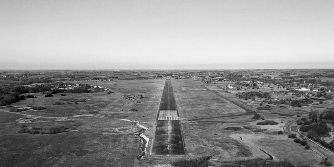 California: 8 Dead After Air Force B-52 Bomber Crashes Shortly After Takeoff at Edwards Air Force Base