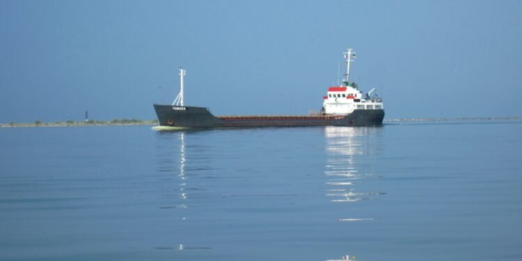 ​US Demands Iran to Pledge Free Passage in Strait of Hormuz