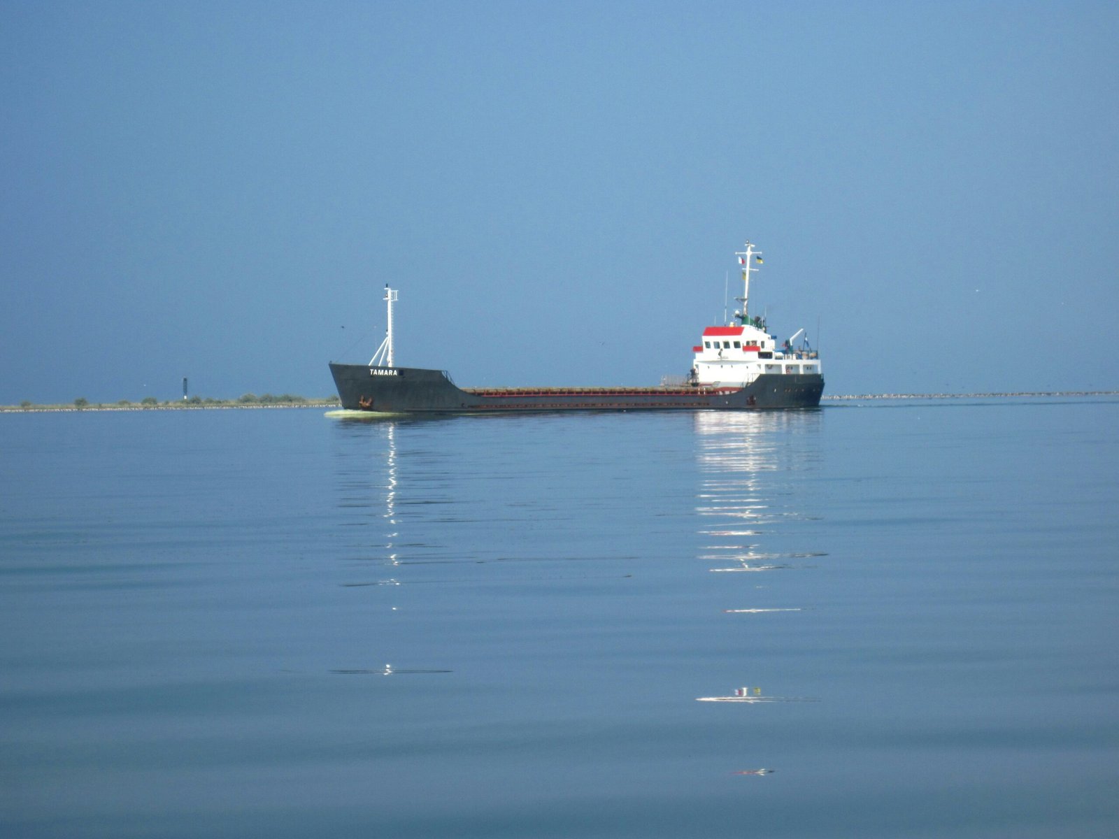 Iran to Introduce Maritime Fees for Strait of Hormuz as US Lifts Blockade, Challenging Gulf Allies