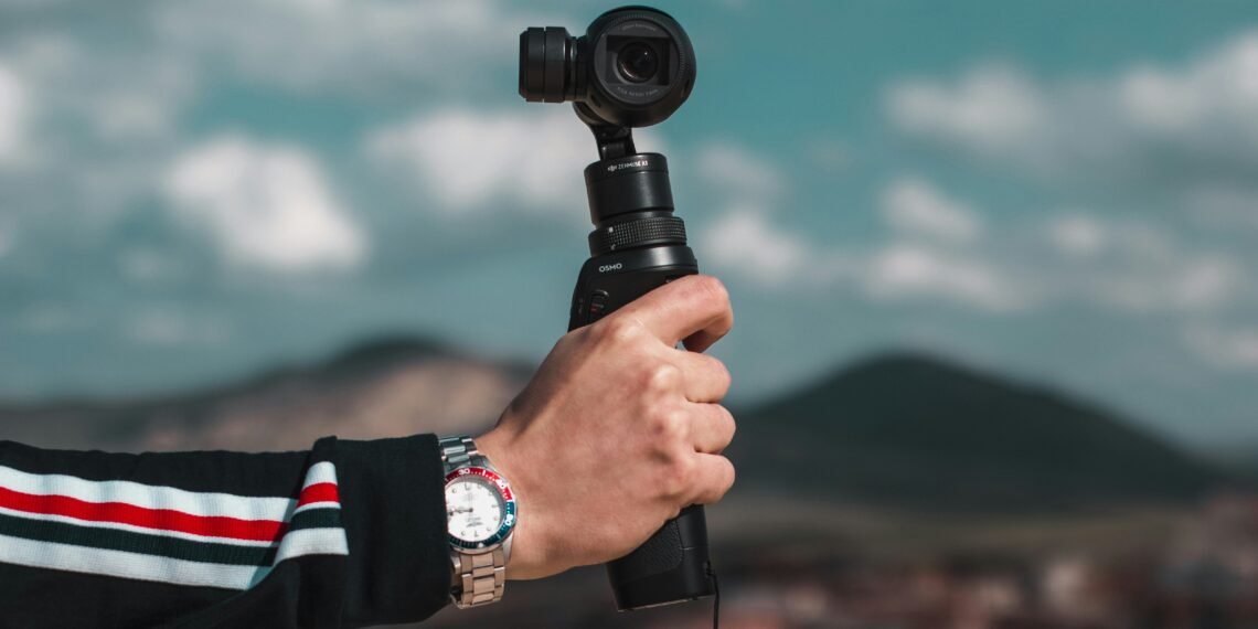 DJI Sues Insta360 in US Court for Violating Multiple Osmo Pocket Patents Over Luna Gimbal Camera