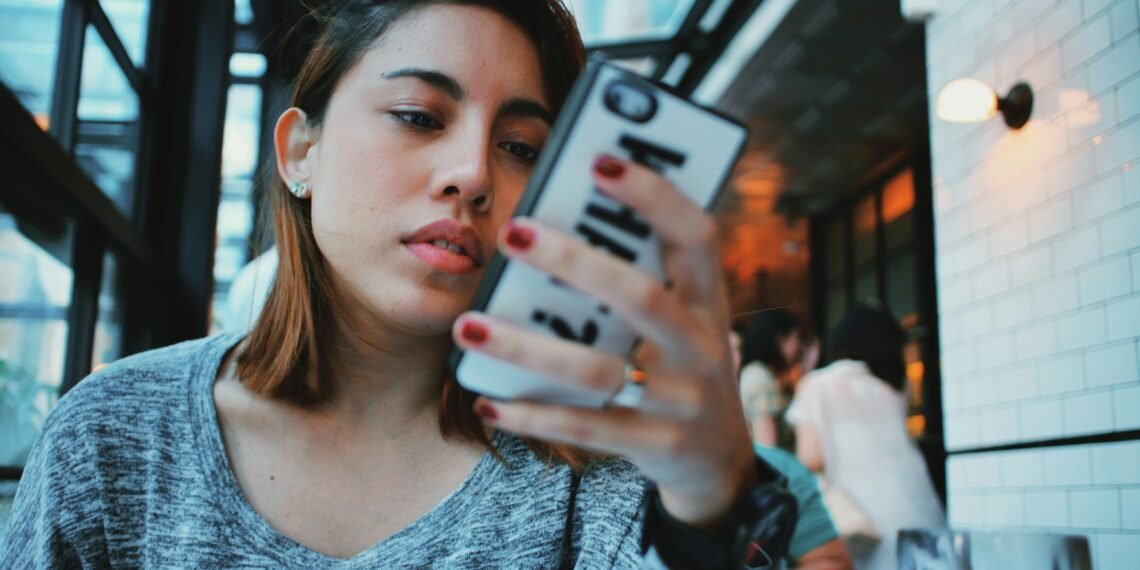 Canada Moves To Ban Under-16s From Social Media Without Strong Safety Measures