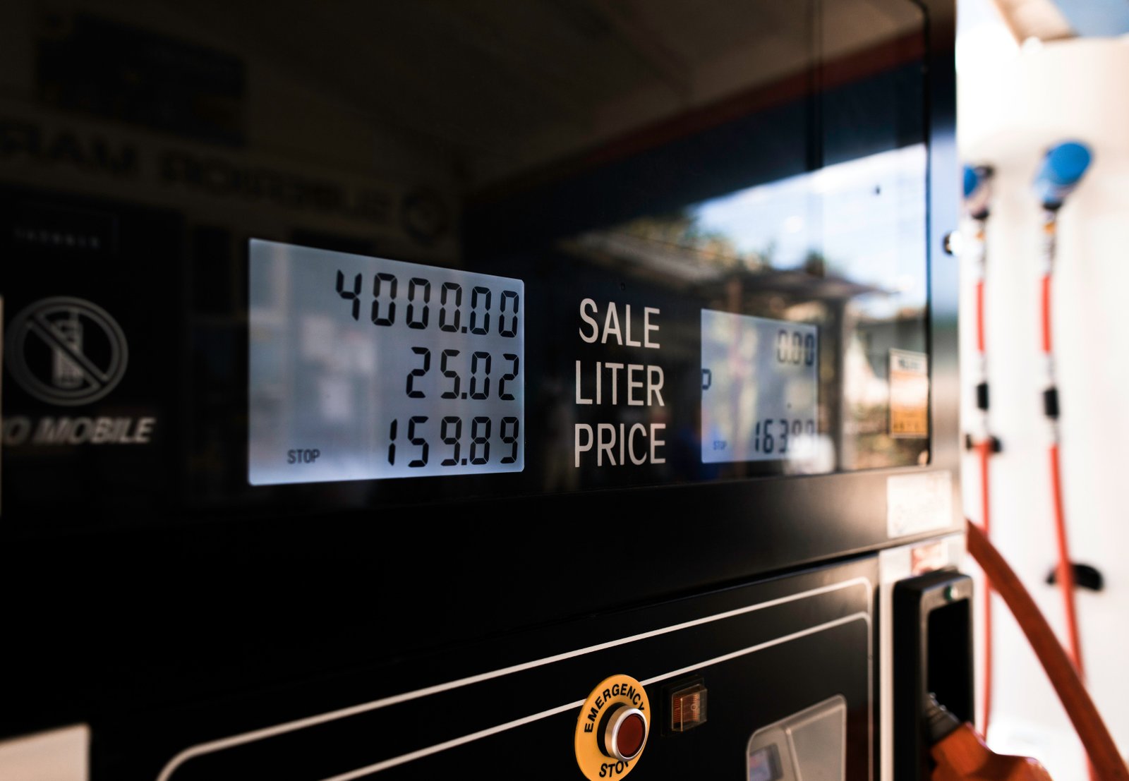 US To Investigate Energy Companies As Trump Alleges Petrol Price Gouging