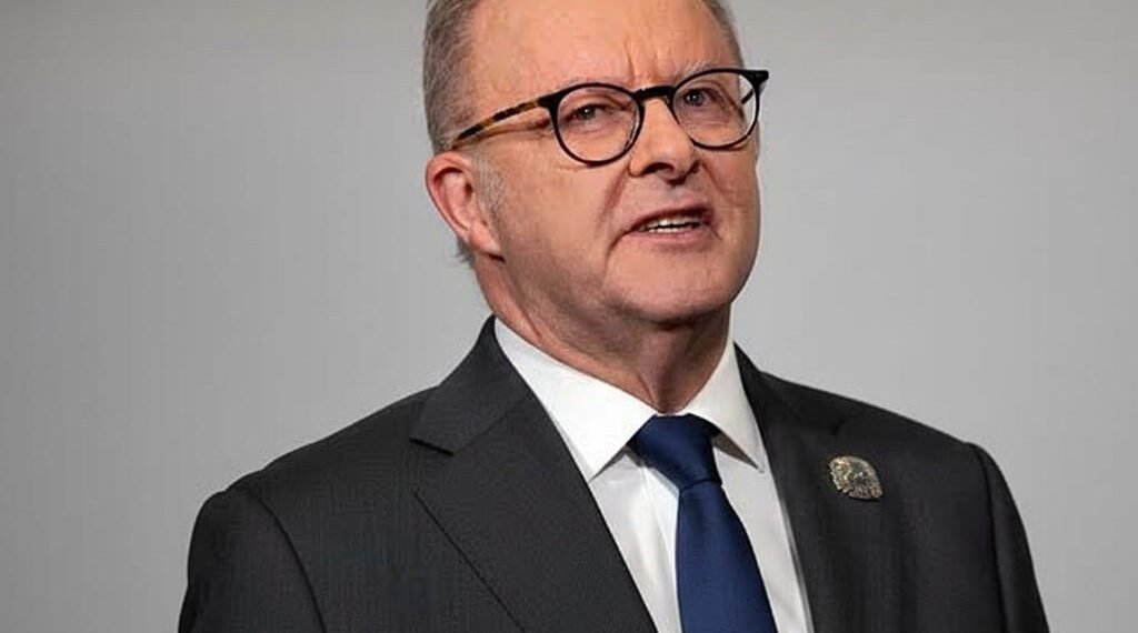 PM Albanese Apologizes for 'Inappropriate' Kylie Minogue Comments in Podcast
