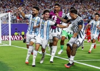Argentina vs England, a blockbuster semi-final confirmed in dramatic quarter-final wins