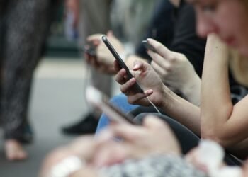 EU Chief Pledges Social Media Ban for Children Under 13