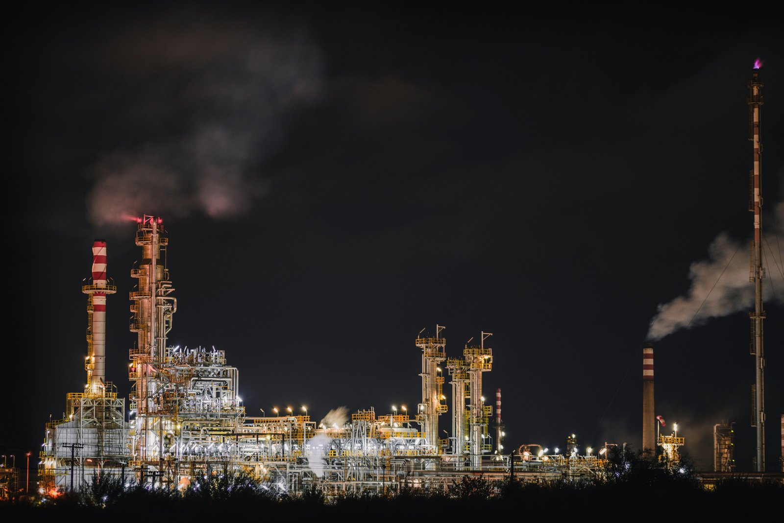 U.S Gas Shortage Looms After Canadian Oil Refinery Shutdown