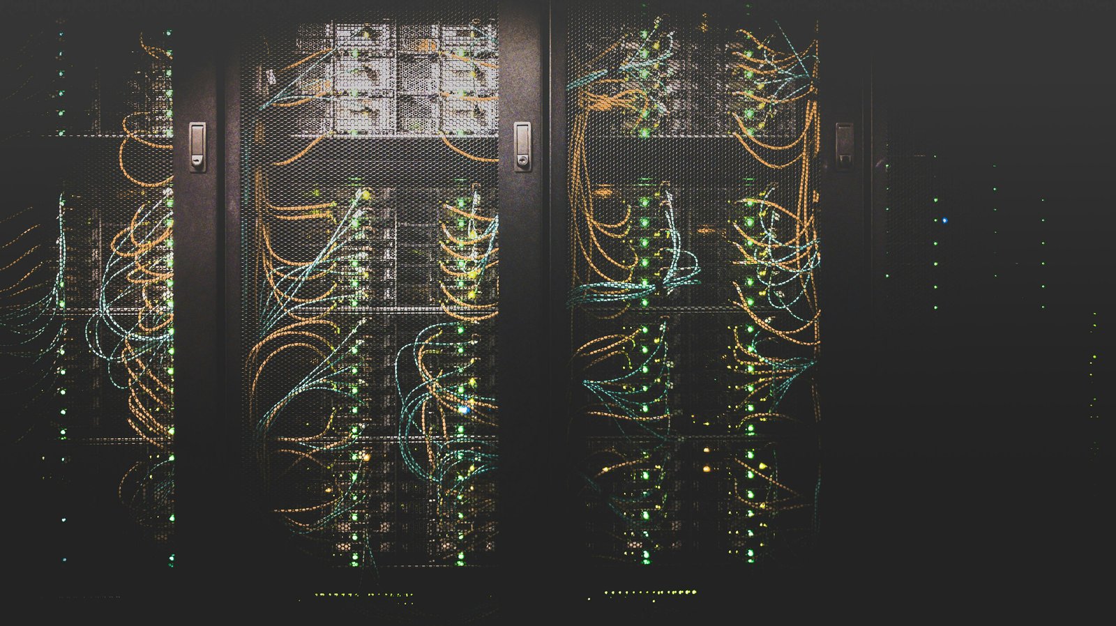 NY Governor Orders Year-Long Pause on Large AI Data Center Construction