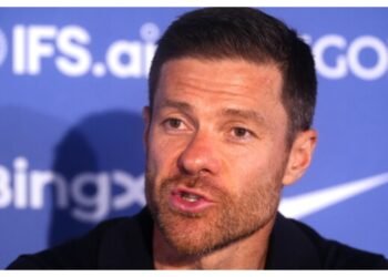 Rogers tells Alonso he's fit to play anywhere for Chelsea