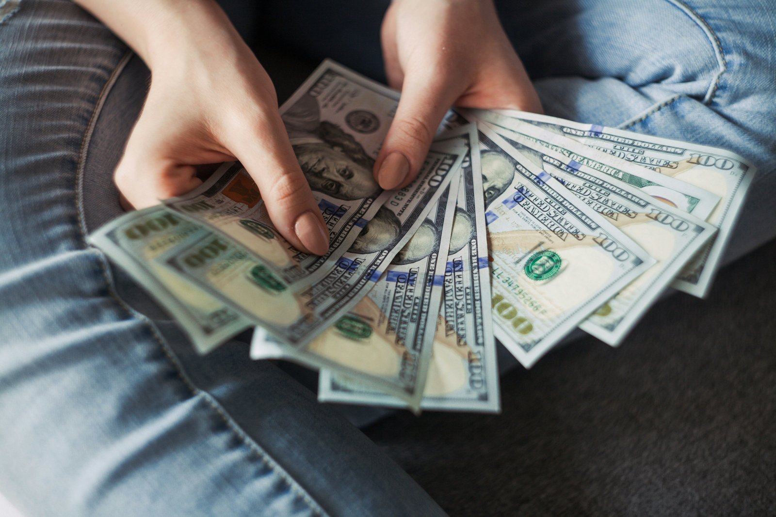 Paychecks vs Inflation: U.S. Workers Gain Just $70 Weekly