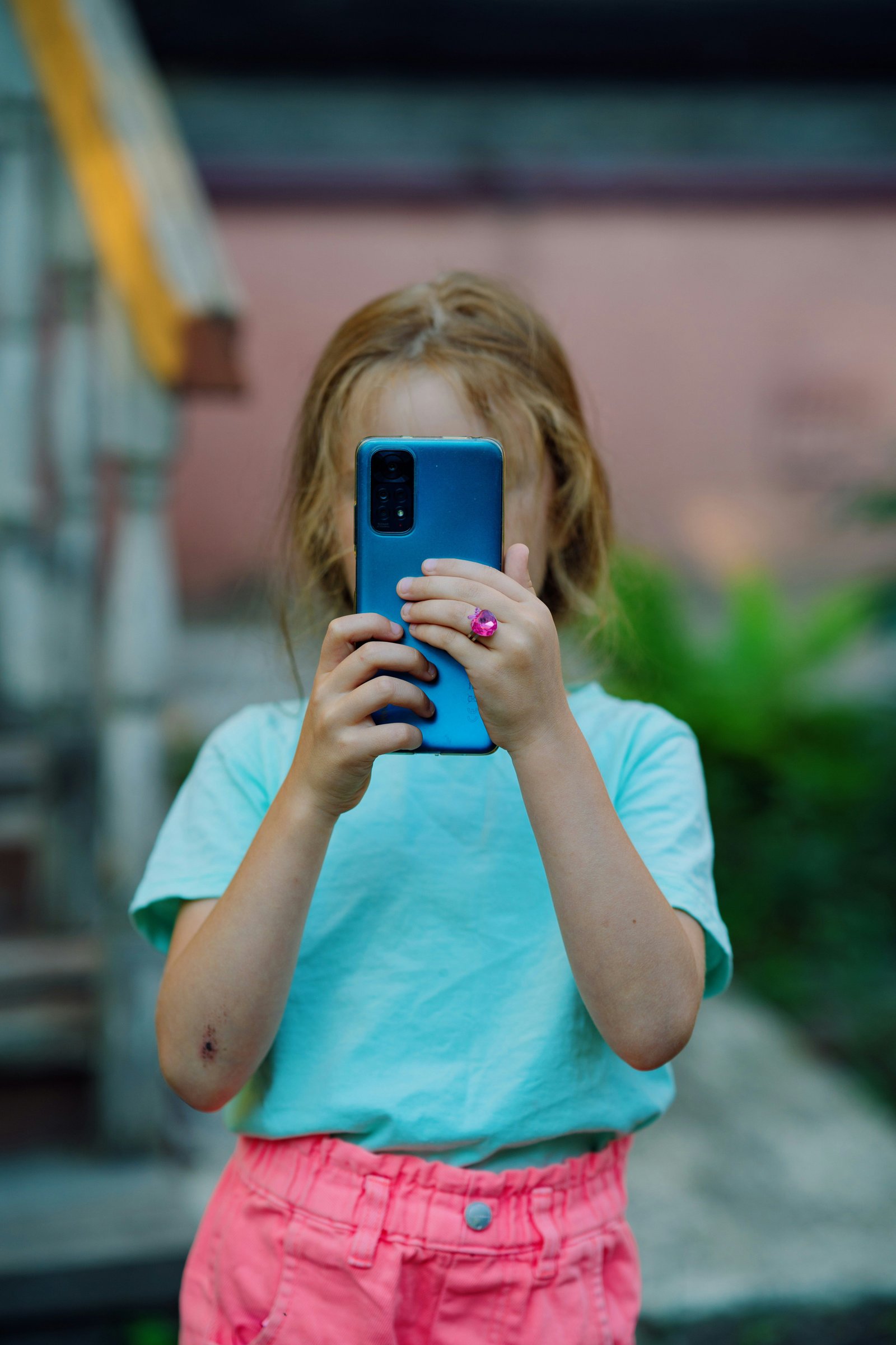 France's Top Court Blocks Social Media Ban for Children Under 15