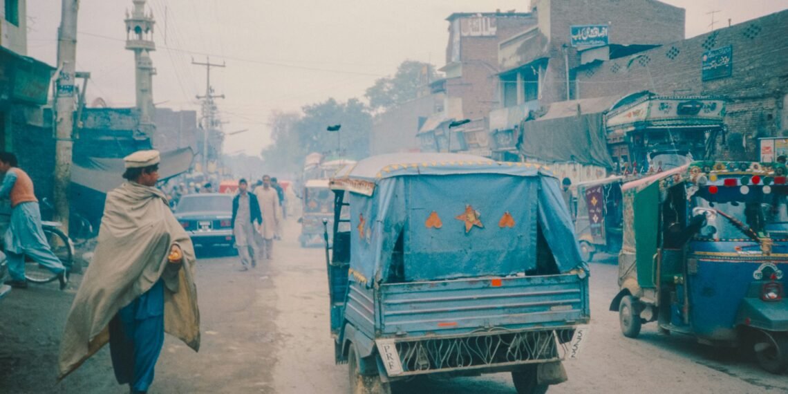 Suicide Bomber Kills 14 at Pakistan Peace Rally