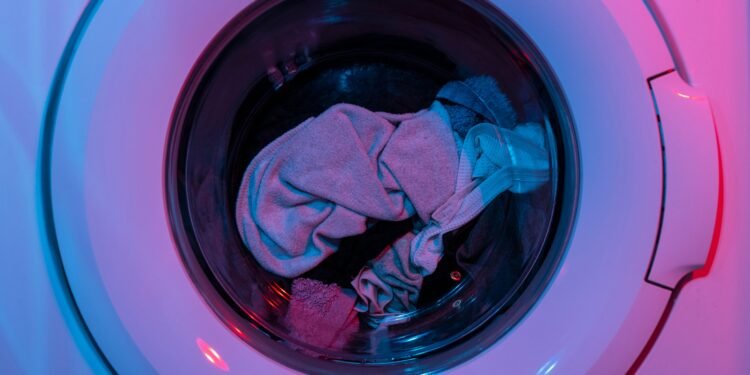 Maryland Family Rations Baths, Delays Laundry as Water Bills Hit $1,000
