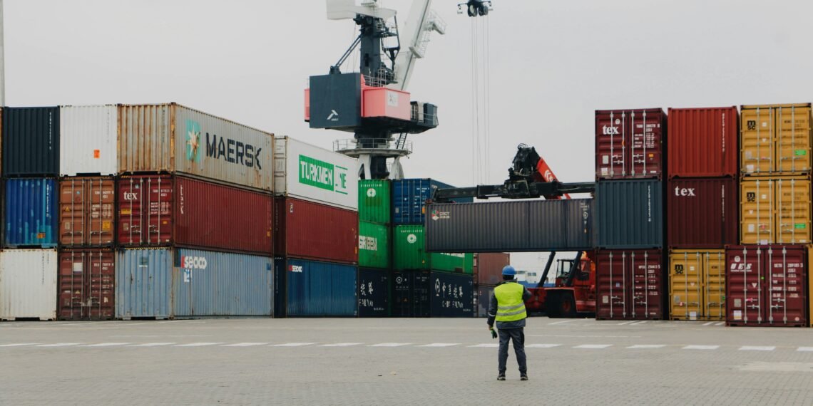 Tariff Refunds: Businesses Get $160B, Consumers See No Relief