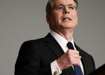 Wall Street Loses Faith in Scott Bessent