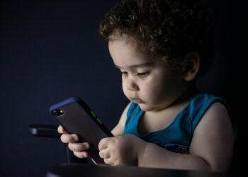 France's Top Court Blocks Social Media Ban for Children Under 15