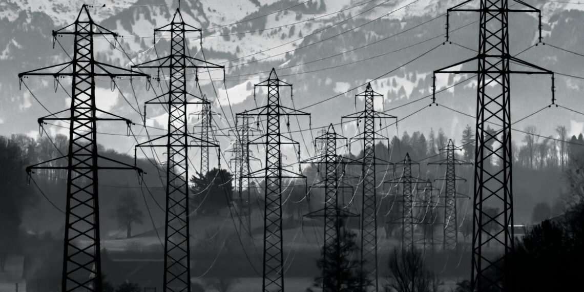 US Grid to Cut Power to New Data Centers First Amid Shortages