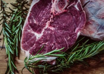 Tyson Shutters 2 Beef Plants, Sells Third as US Cattle Supply Crisis Worsens
