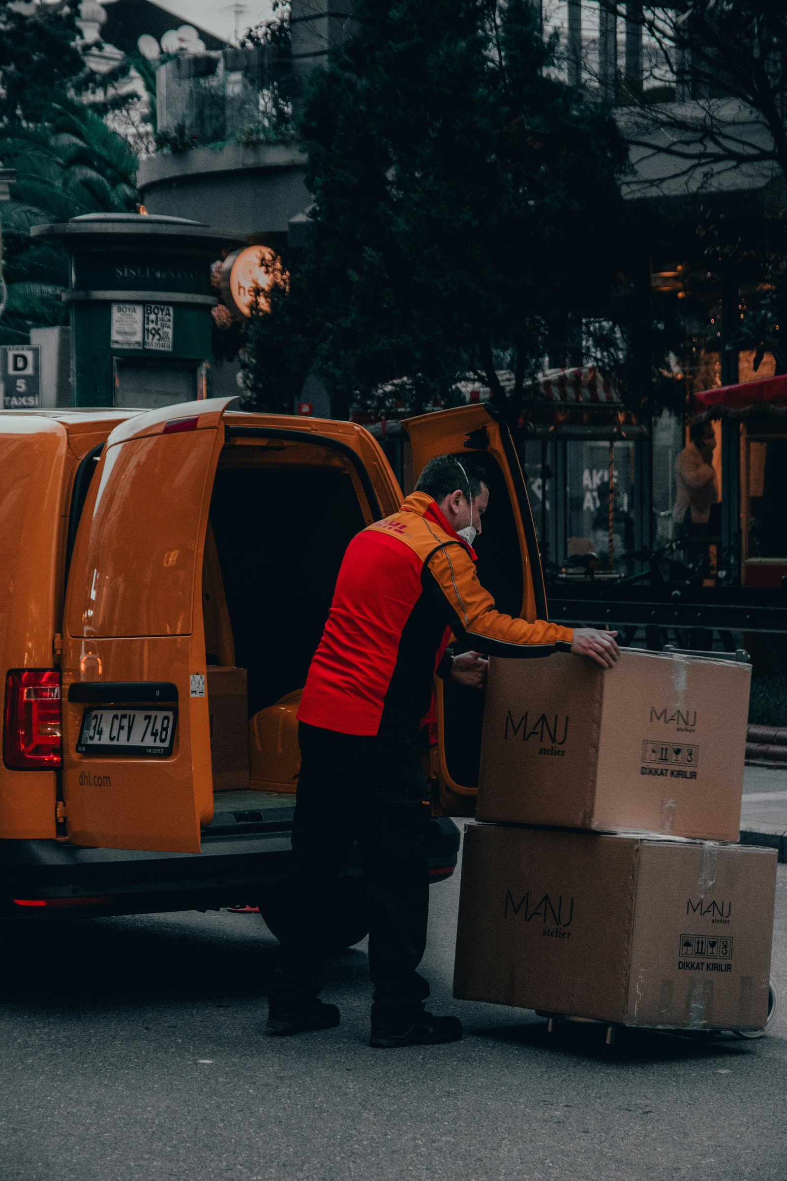 Delivery Drivers Across Australia To Earn Minimum $31.30 An Hour In ‘World-Leading’ Deal