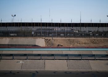 Big Bend Border Wall Paused by Trump Amid Bipartisan Criticism