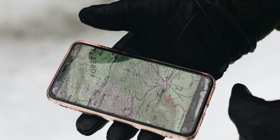 New Tech Tracks Your Phone via License Plate Readers