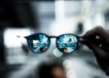 England, Wales Courts Ban Meta Smart Glasses Over Recording Concerns