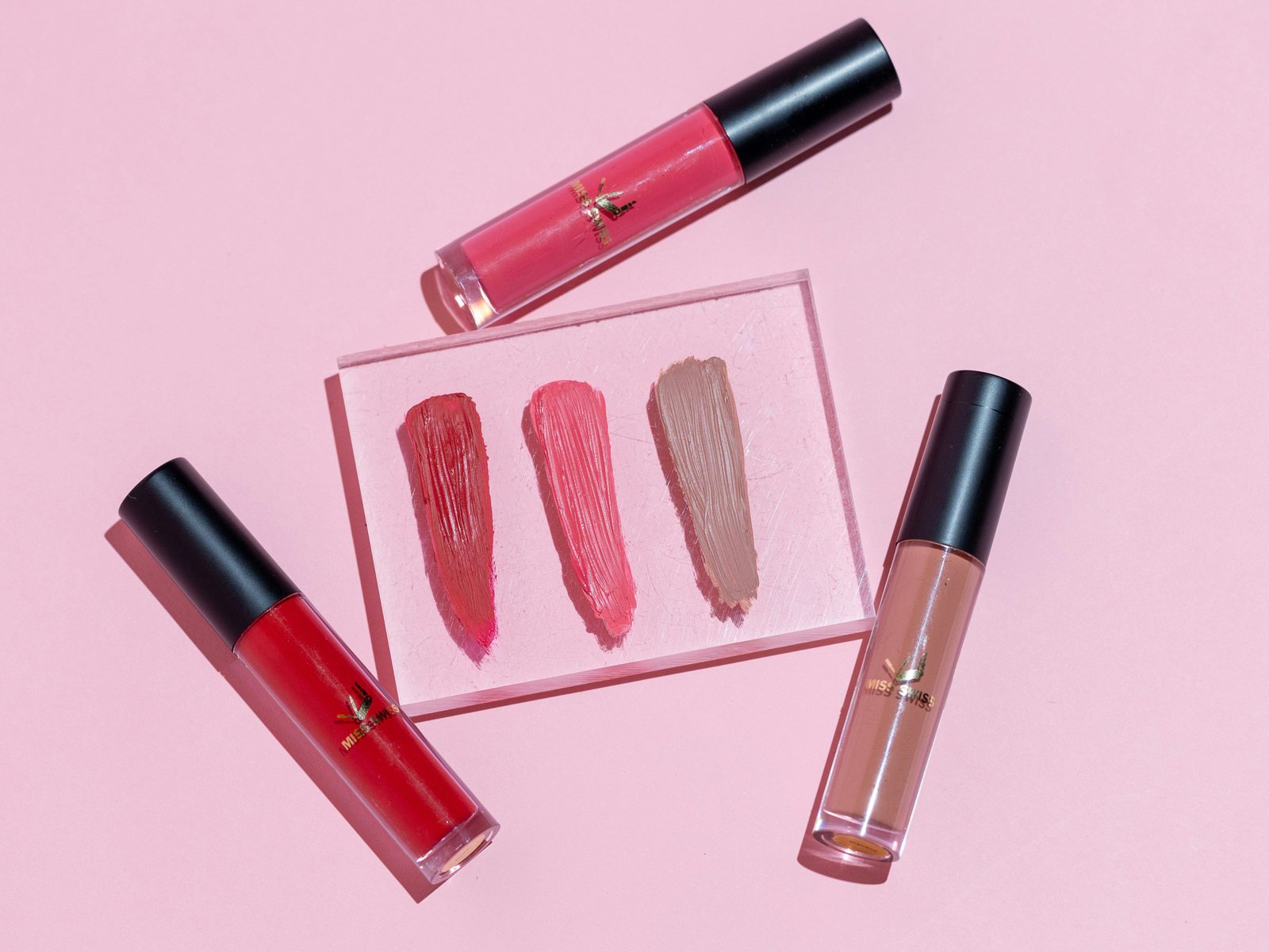 Lip Oils, Lipsticks & Lip Gloss: When to Wear What (And Where)