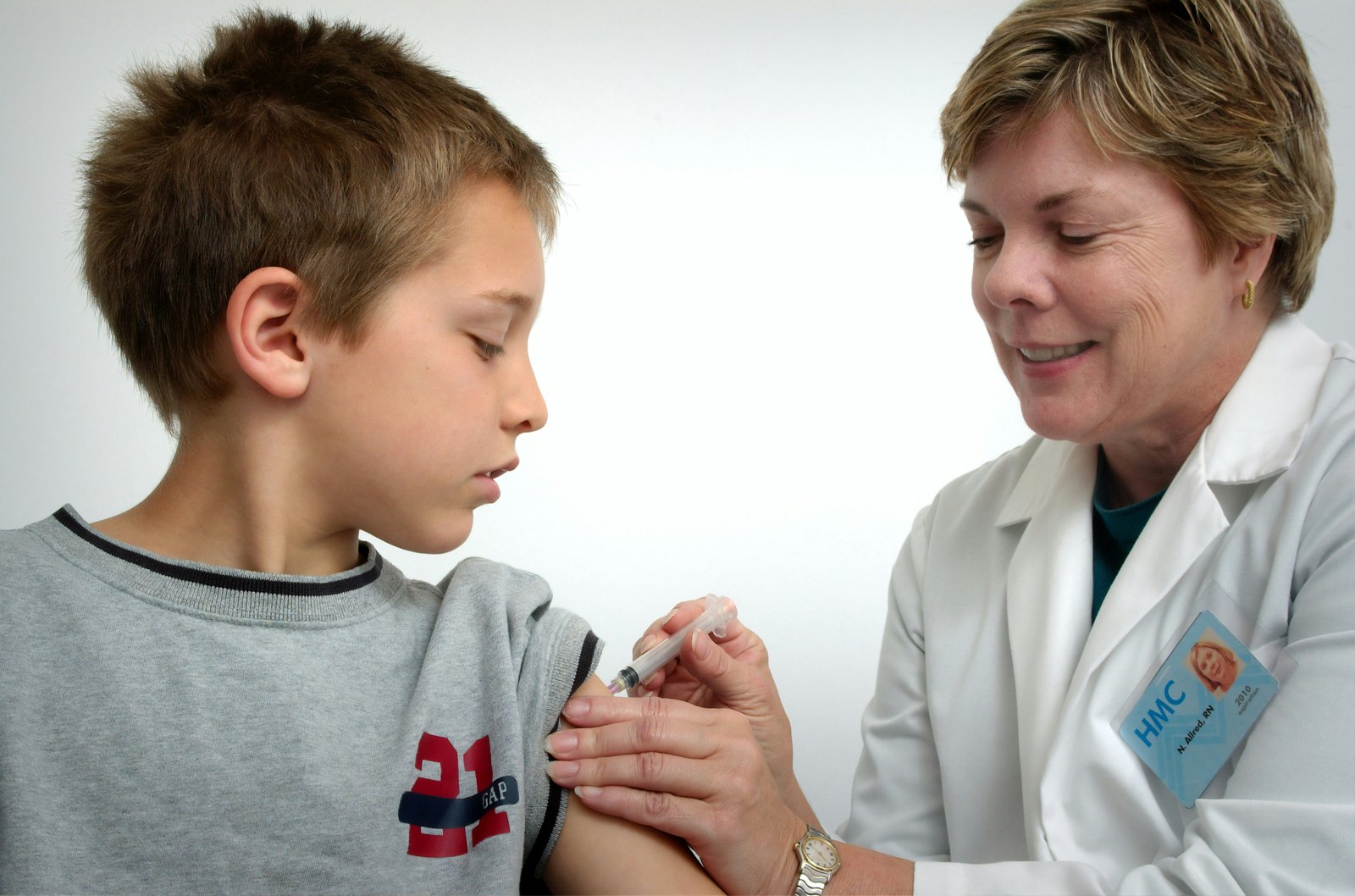 US Measles Deaths Rise as Local Officials Fill RFK Jr's Vaccine Void