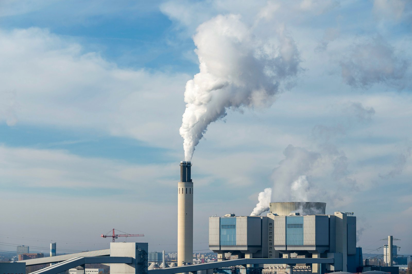 ​Repeal of Power Plant Emissions Rules Shifts U.S. Energy Policy