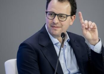 AI is Moving Too Fast- Anthropic CEO Warns of Risks