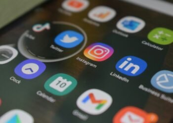 Australia Proposes Law Allowing Social Media Users to Opt Out of Algorithms