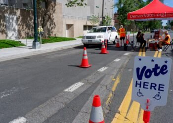 Americans Express Economic Concerns As New Poll Shows Discontent Ahead Of 2026 Midterms