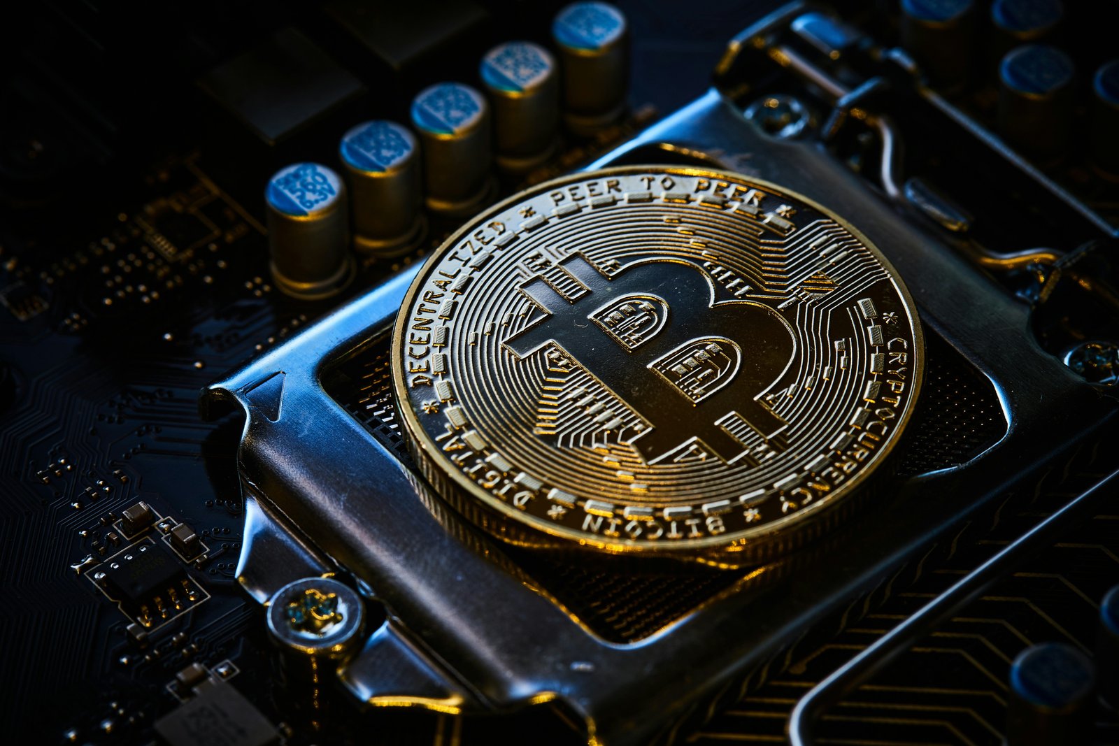 US Moves to Seize $61m Crypto Linked to Iranian Oil Sales