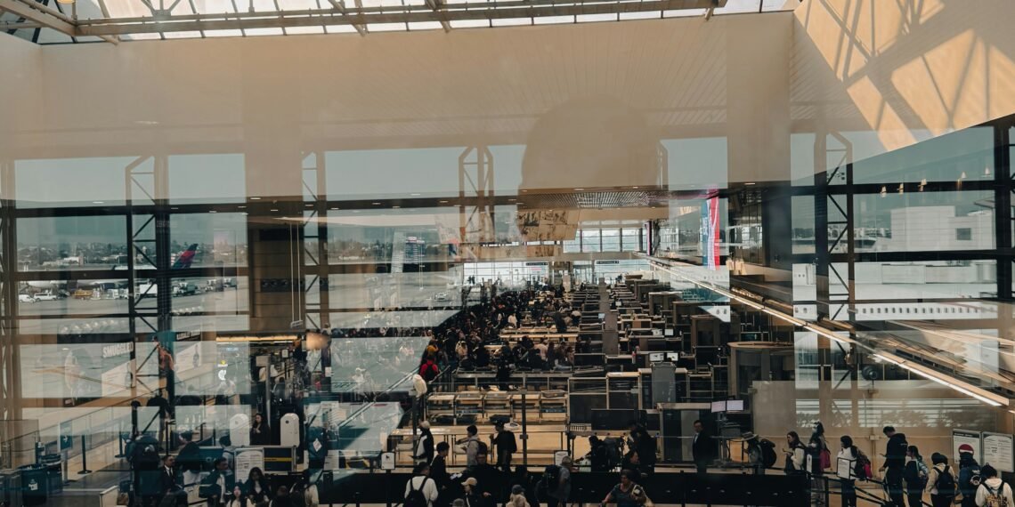 TSA Removes Chairs, Forces Officers to Stand While Checking IDs