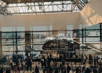 TSA Removes Chairs, Forces Officers to Stand While Checking IDs