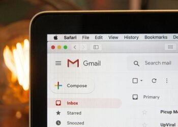AI Makes Women’s Emails Sound Less Professional, Study Finds