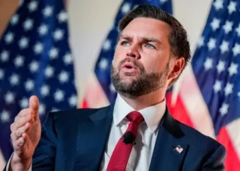Trump Refuses to Endorse JD Vance for 2028 in Awkward Oval Office