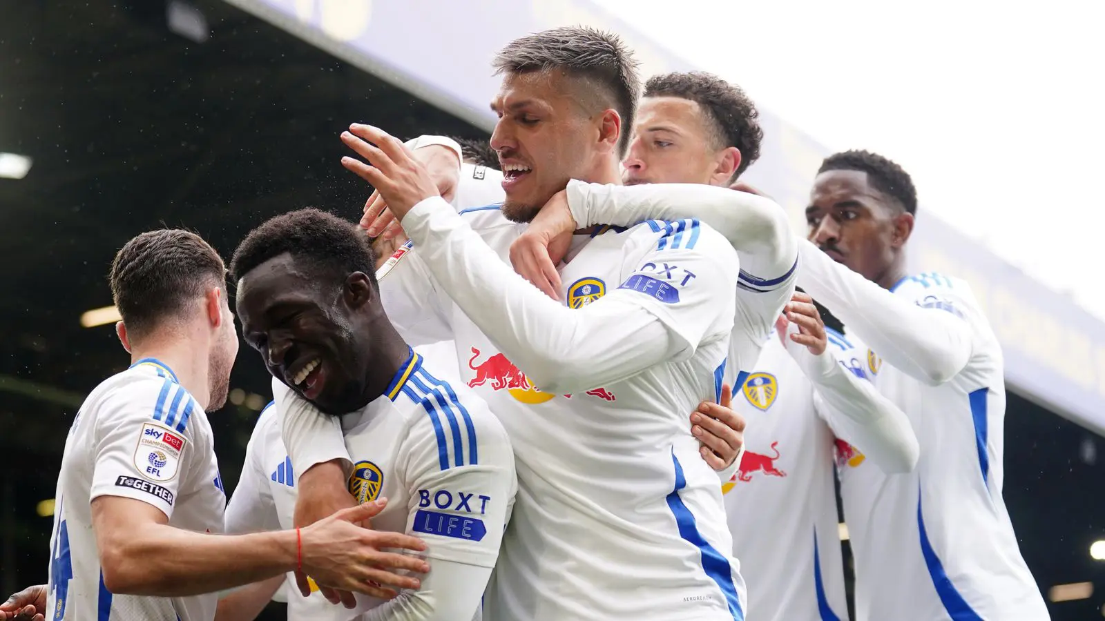 Leeds United Come From behind to Draw with Manchester United at Elland Road