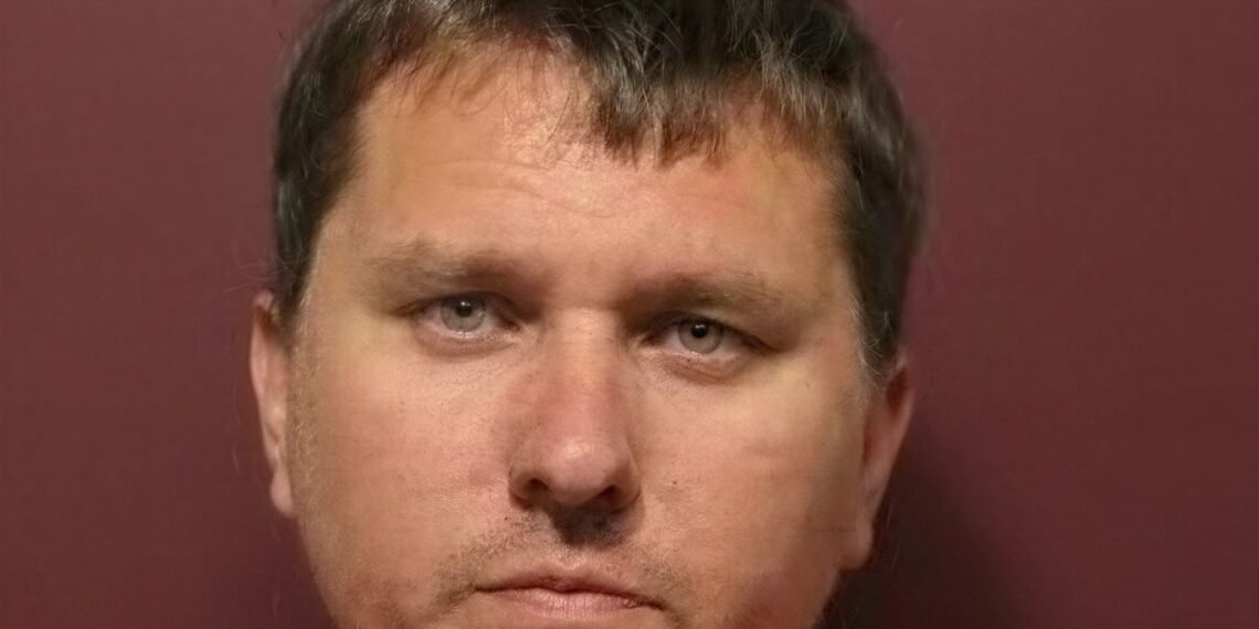 Texas: Austin Man Arrested for Soliciting Houston Teen Online