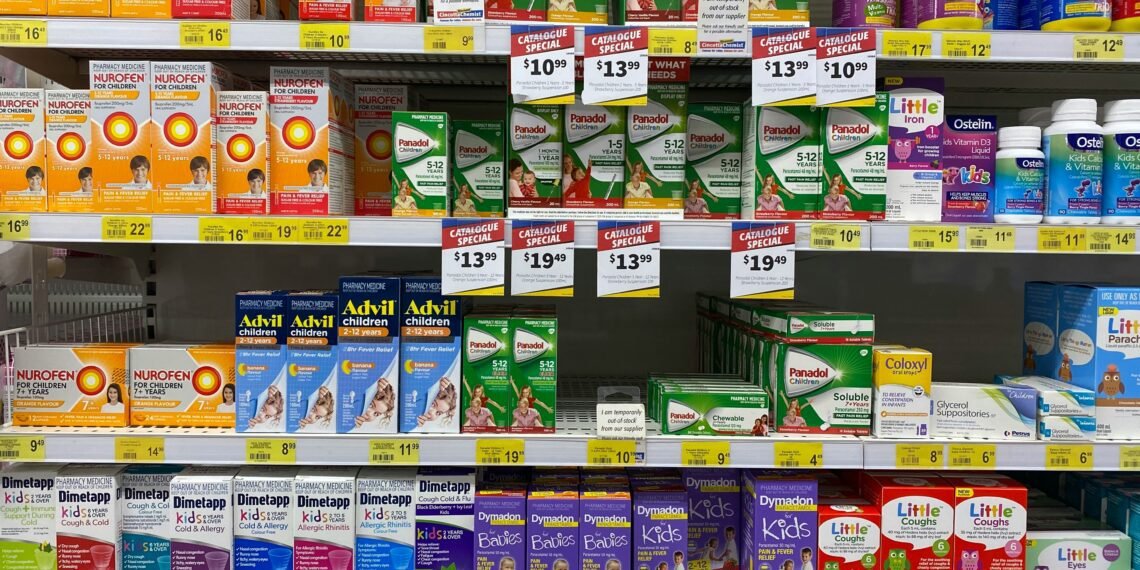 US Rule Cracks Down on Canadian Prescriptions as Costs Drive Patients North