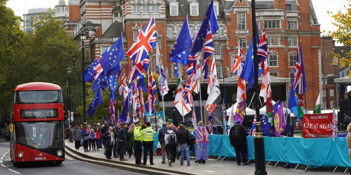 UK Megapoll: Half Want to Rejoin EU, Labour Could Gain 7 Points
