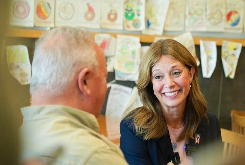 Brown, Acton Hold 6-Point Leads in Ohio Races