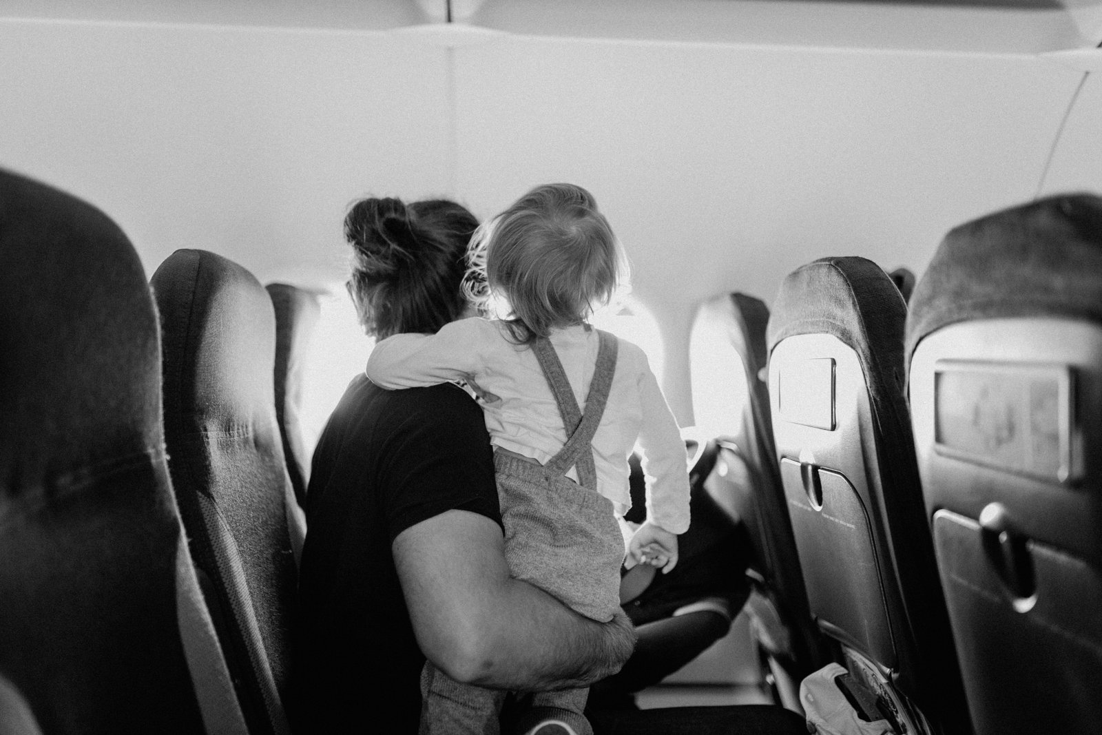 UK Moves to Ban Charges for Parents Sitting by Children on Flights