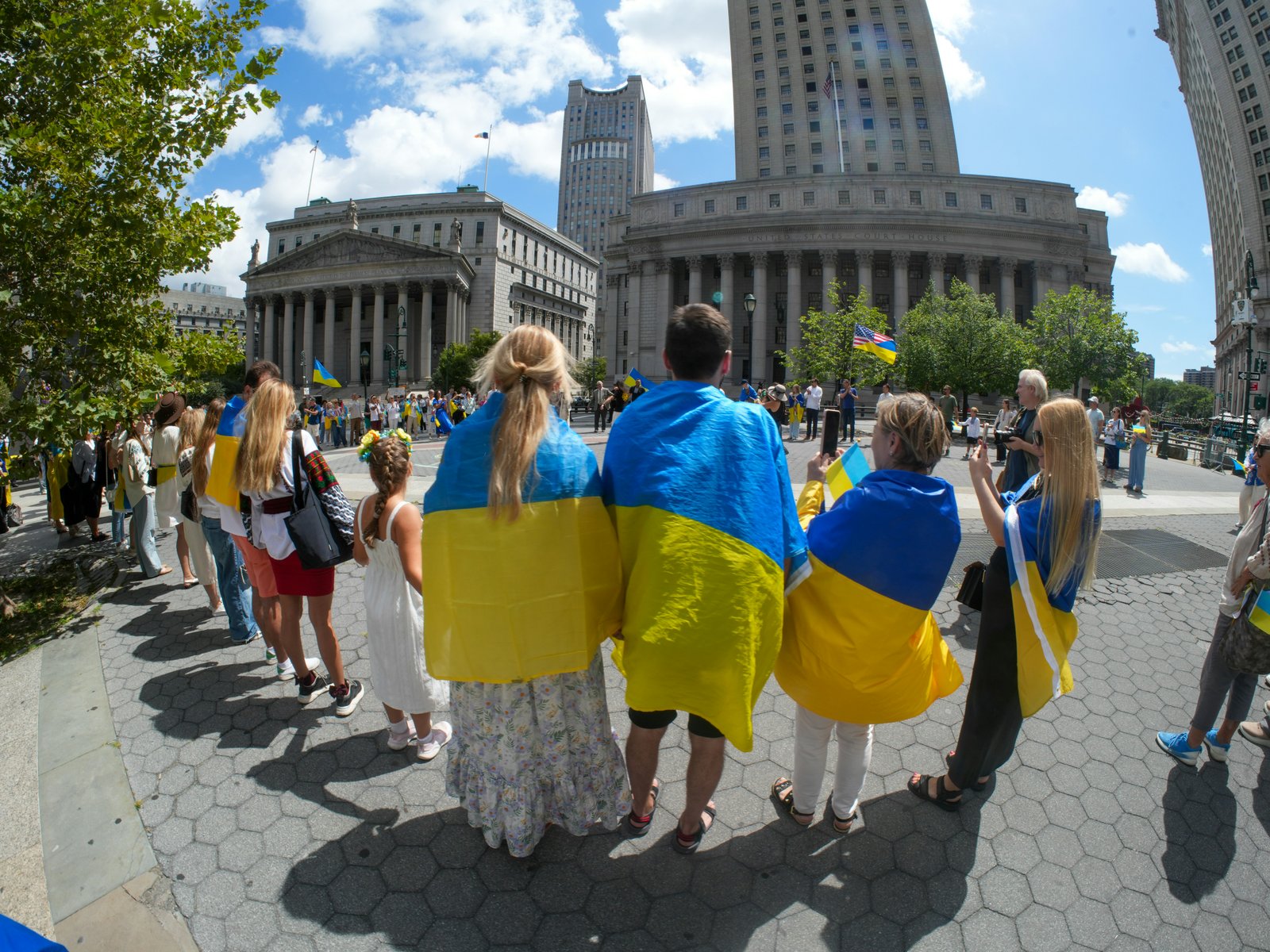 Oleshky Evacuees Return to Ukraine After 1,711 Days Under Occupation