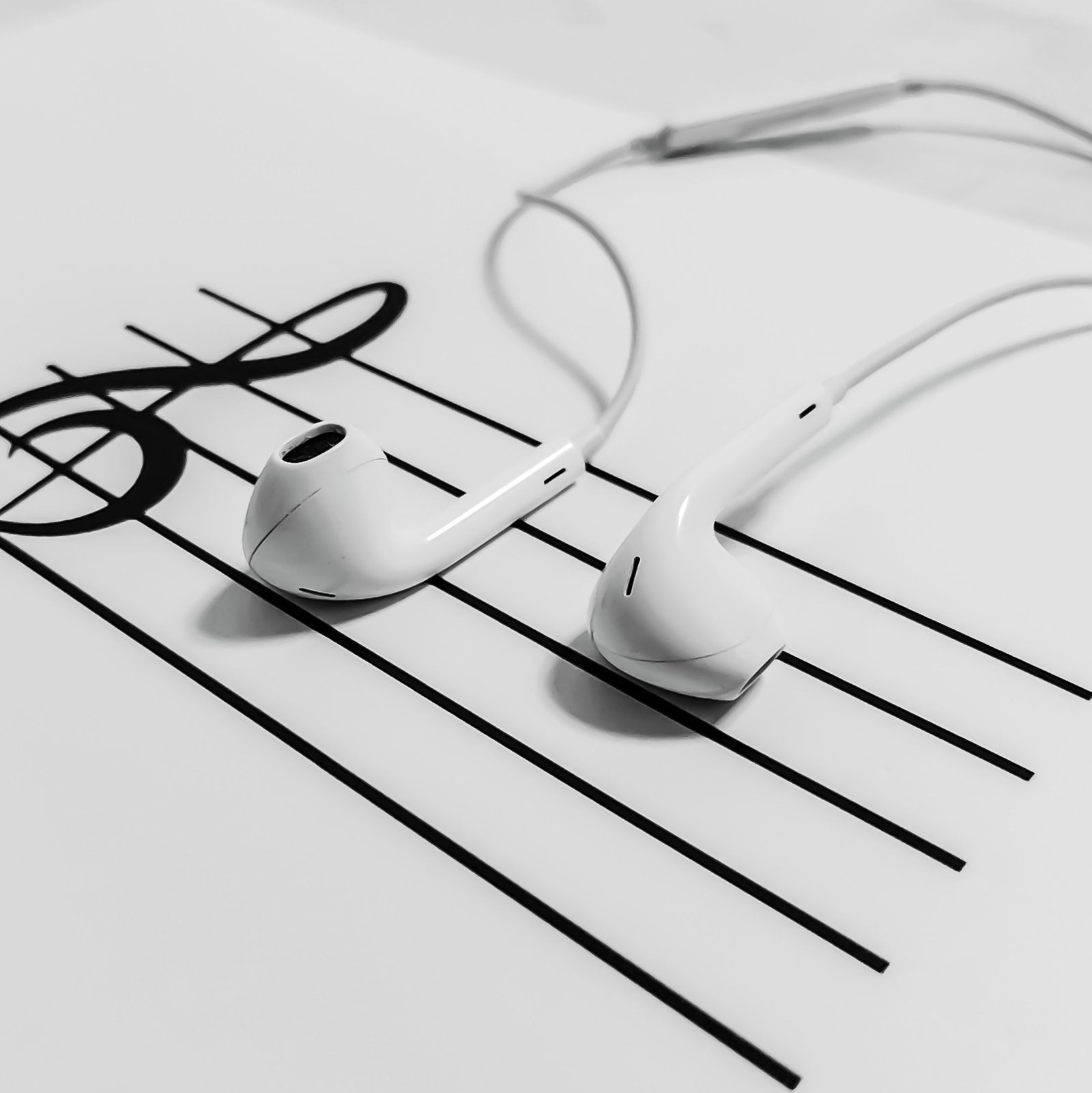 Reservoir Sues Suno, Anthropic for Stealing Songs to Train AI